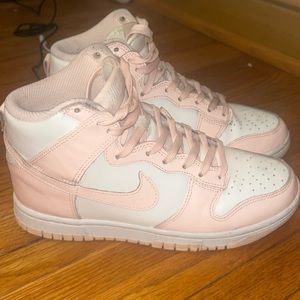 Sail Crimson Tint Nike dunks